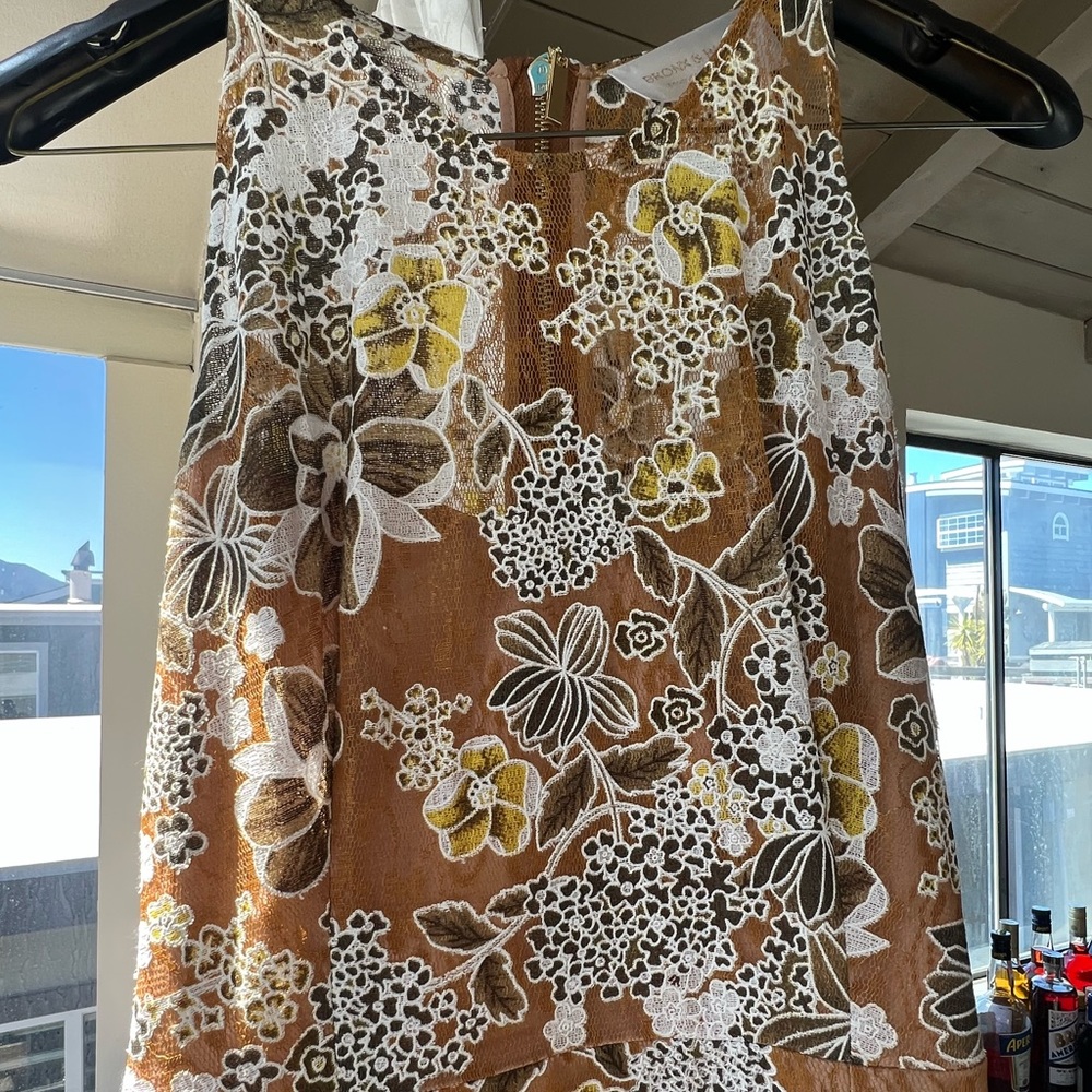 Bronx and Banco Floral Lace High-Low Gown in Tan and White - Picture 5 of 6